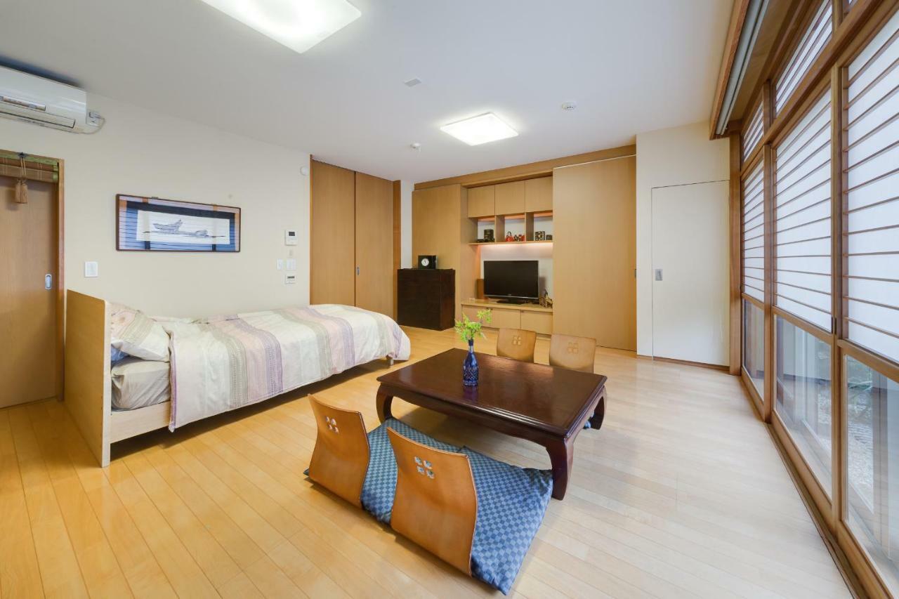 Апартаменты Shinjuku Garden House Токио Экстерьер фото