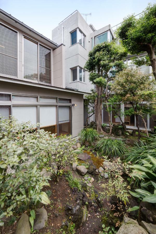 Апартаменты Shinjuku Garden House Токио Экстерьер фото