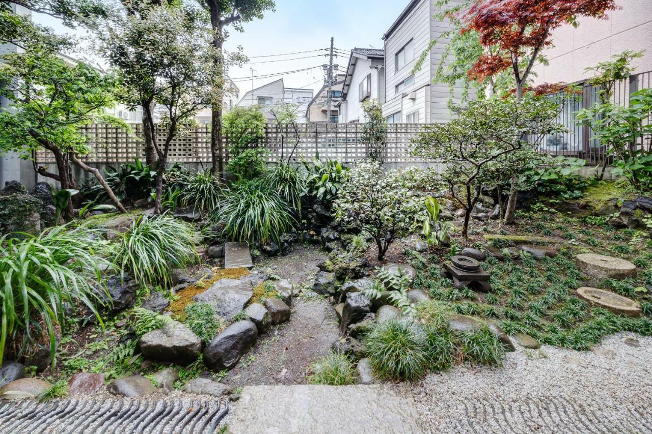 Апартаменты Shinjuku Garden House Токио Экстерьер фото
